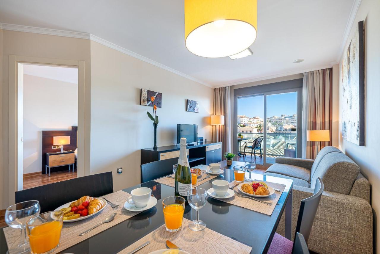 797 Holiday Rentals - Arcosur1- Moderno Apartamento Con Terraza Y Vistas Бенальмадена Экстерьер фото